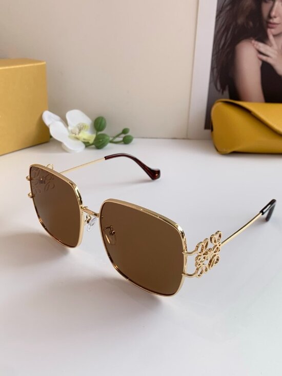 ✅NWT Authentic Loewe Sunglasses main image 5